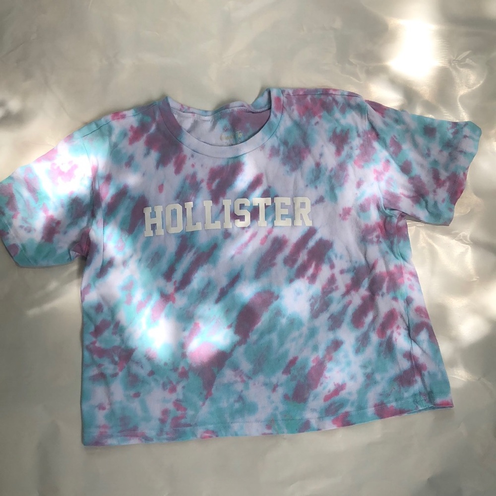 💛 Tie Dye Hollister Crop Top 💛
